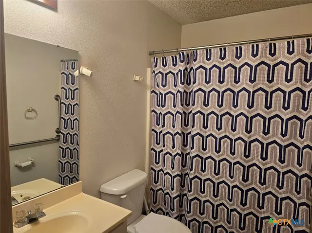 $159,500 | 1517 School Street, Gonzales, TX 78629