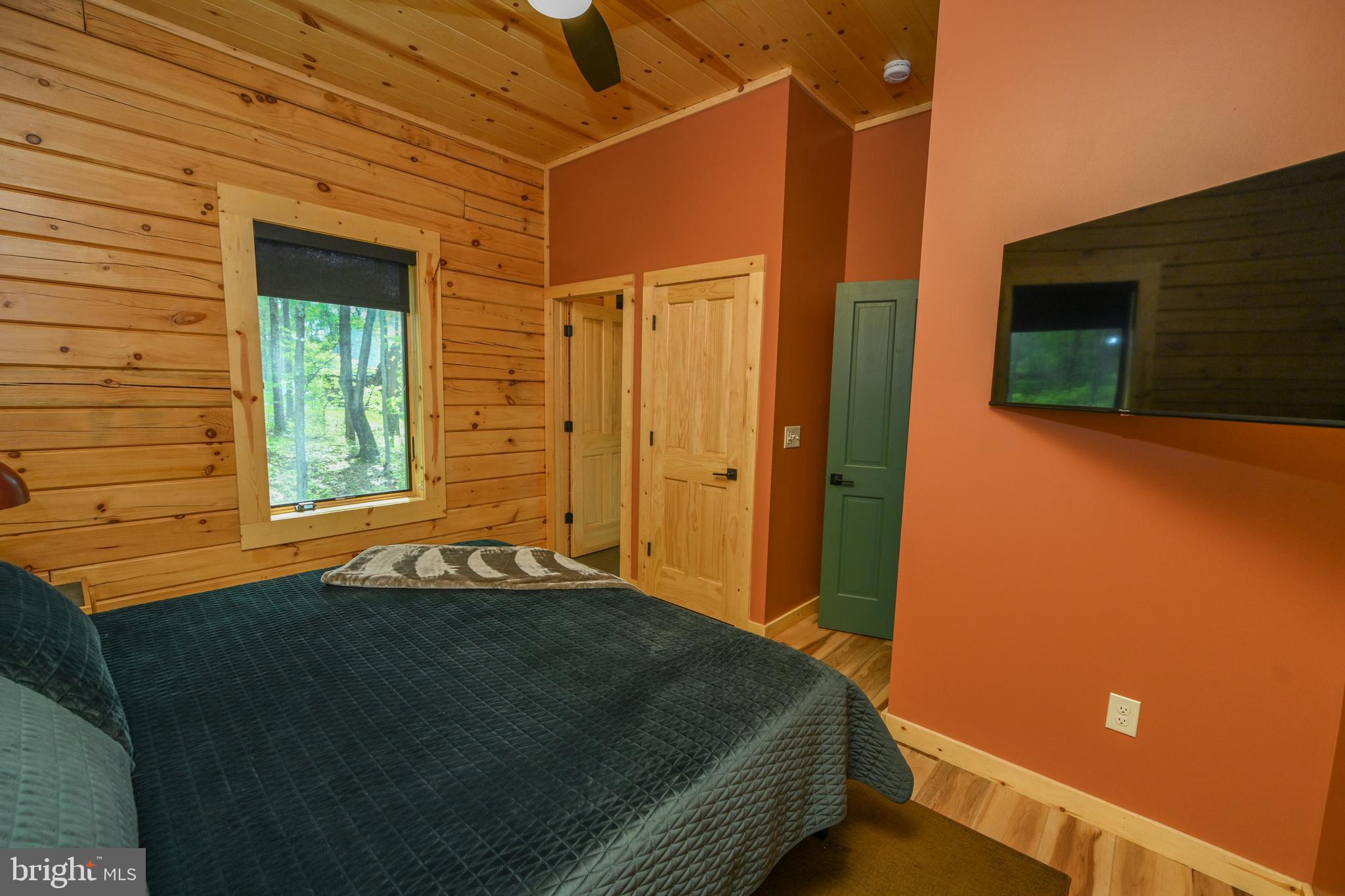 1067 North Camp Road McHenry, MD 21541 - Photo 49 of 81 a front view of a house