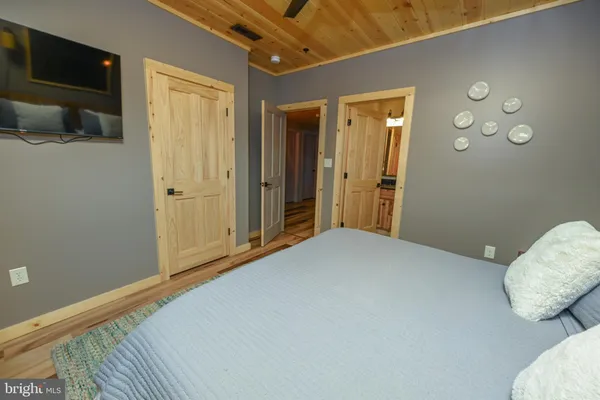 $1,075,000 | 1067 North Camp Road, McHenry, MD 21541