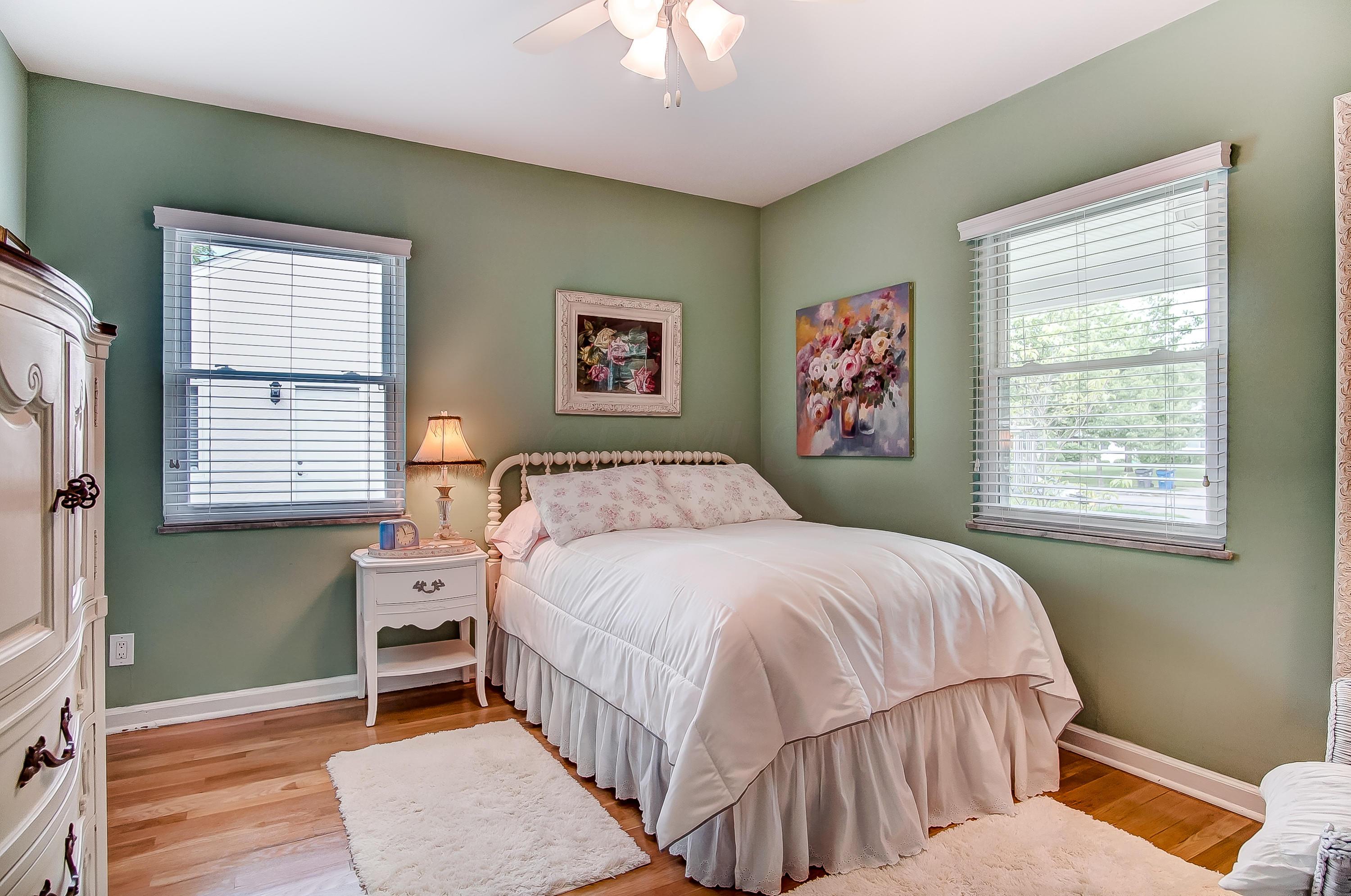 2073 Zollinger Road Columbus, OH 43221 - Photo 12 of 24 Bedroom 1