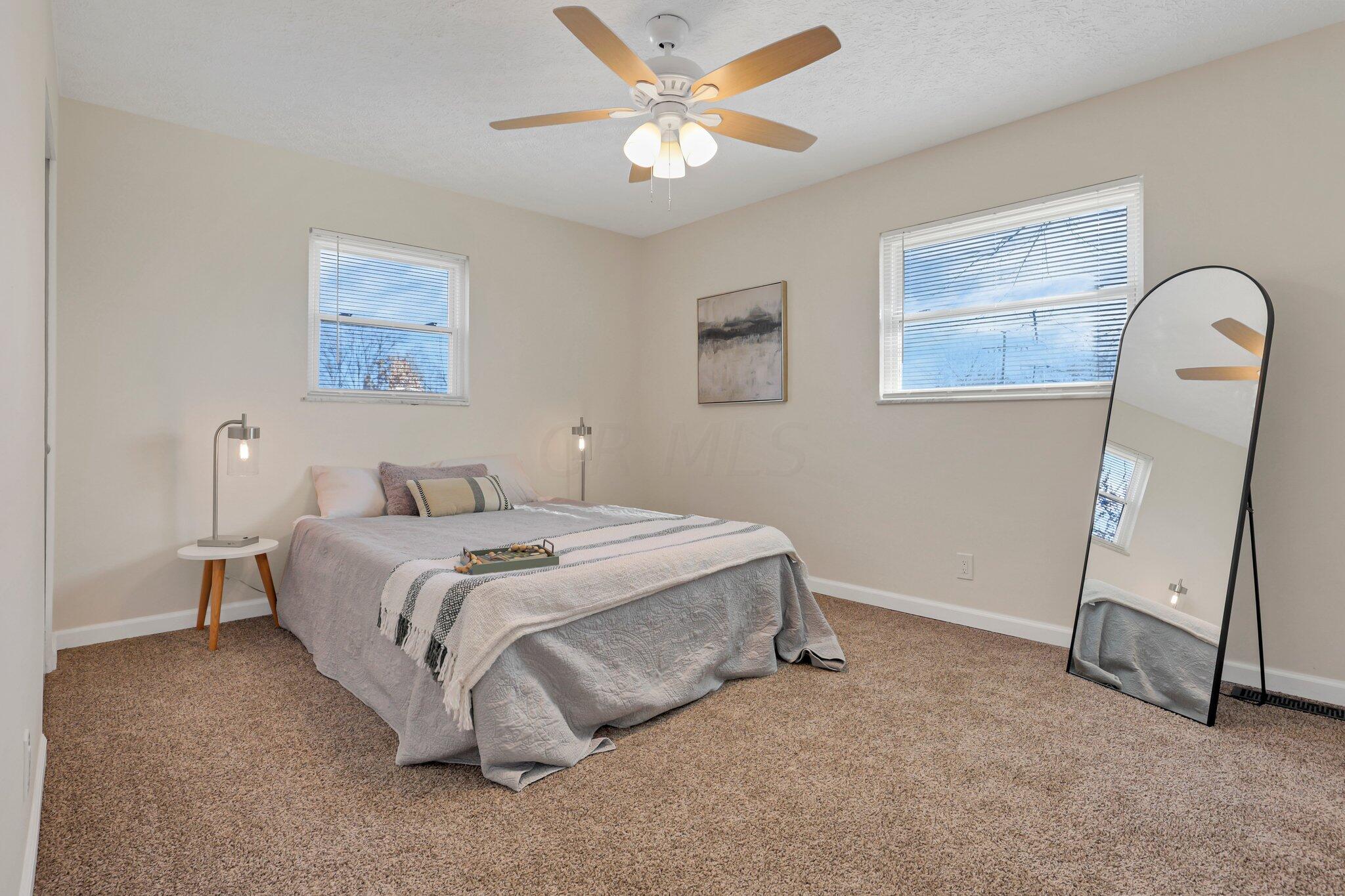 1935 Alsace Road Columbus, OH 43232 - Photo 23 of 35 37-web-or-mls-011A7527
