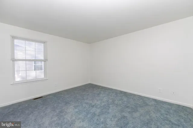 $355,000 | 424 Country Way, Mickleton, NJ 08056