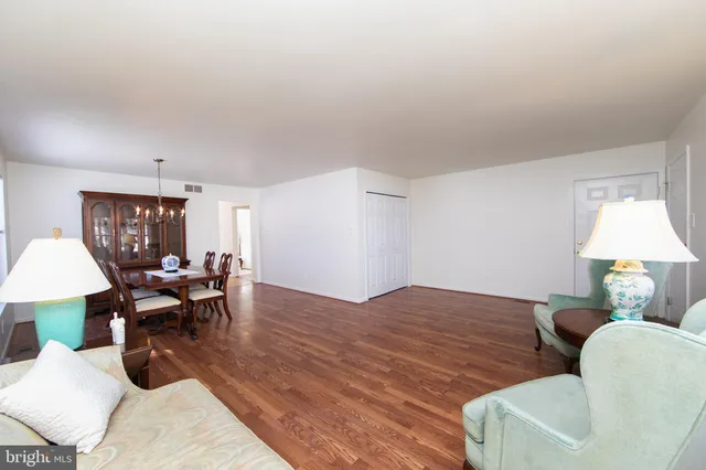 $355,000 | 424 Country Way, Mickleton, NJ 08056