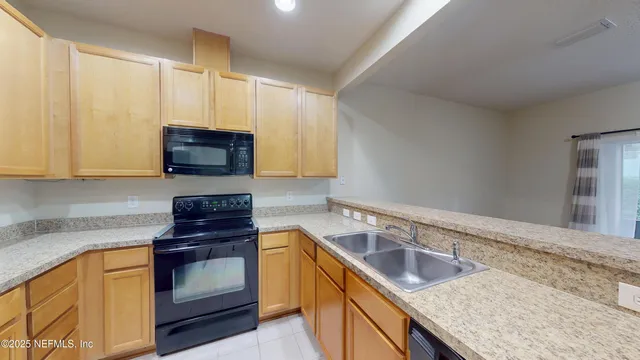 $1,700 | 13339 Solar Drive, Jacksonville, FL 32258