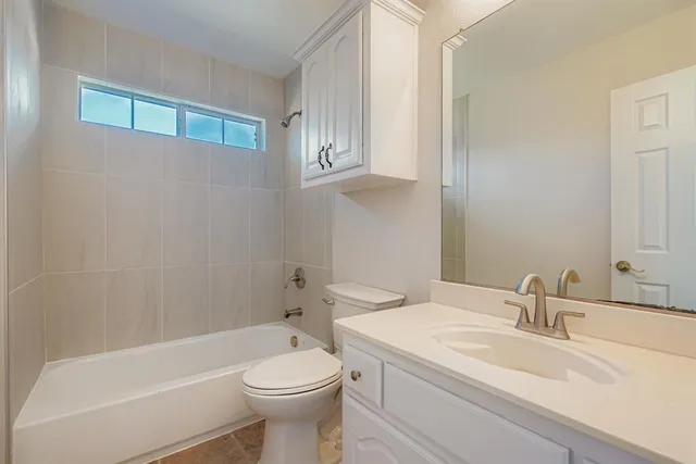 $710,000 | 2207 Creekedge Court, Corinth, TX 76210