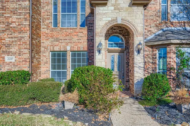 $710,000 | 2207 Creekedge Court, Corinth, TX 76210