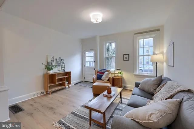 $314,900 | 11 West New Street, Lancaster, PA 17603