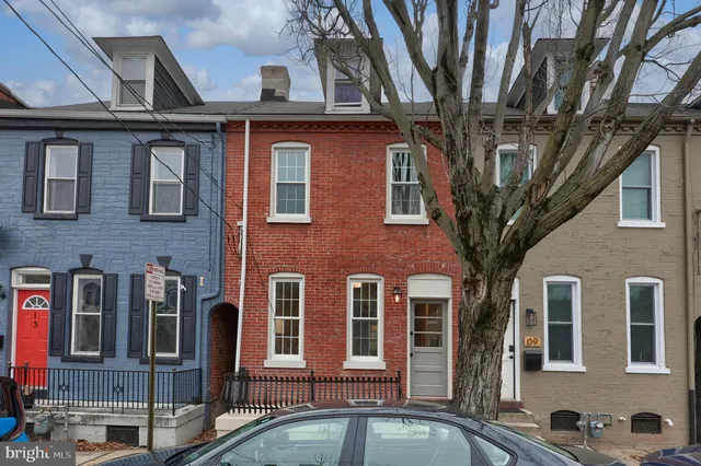 $314,900 | 11 West New Street, Lancaster, PA 17603