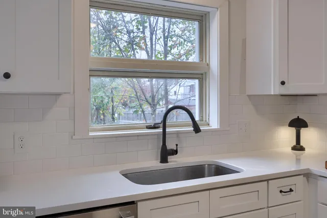 $314,900 | 11 West New Street, Lancaster, PA 17603