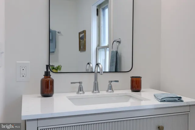 $314,900 | 11 West New Street, Lancaster, PA 17603