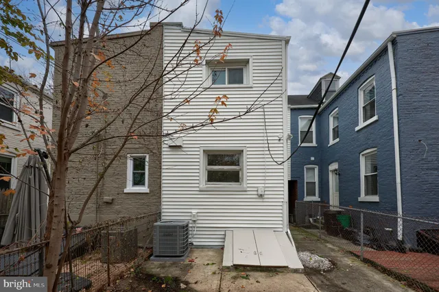 $314,900 | 11 West New Street, Lancaster, PA 17603