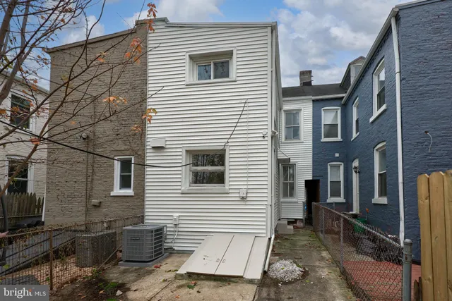 $314,900 | 11 West New Street, Lancaster, PA 17603