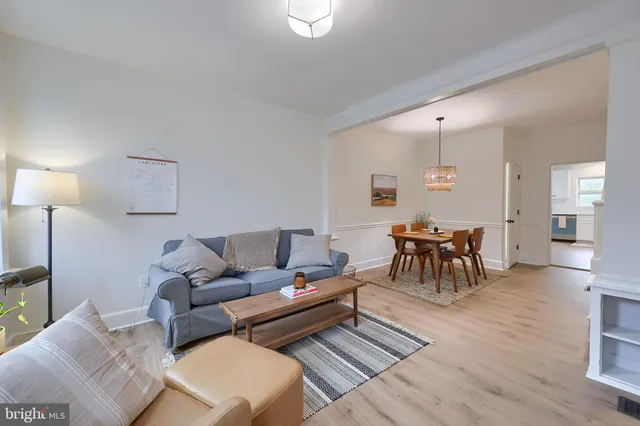 $314,900 | 11 West New Street, Lancaster, PA 17603