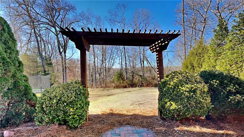 898 Hedgepath Terrace High Point, NC 27265 - Photo 11 of 13 Gallery Image 11