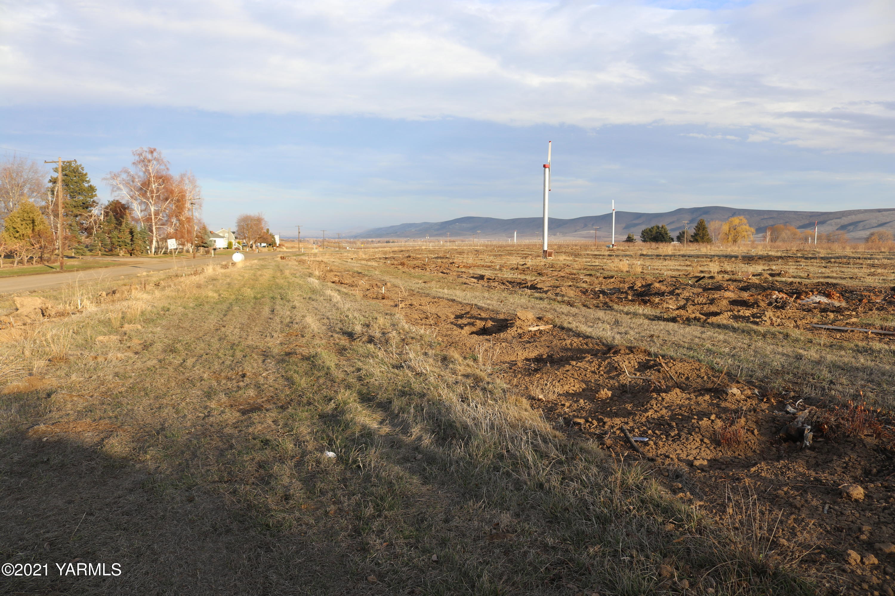 Nka Nka Nelson Road, Unit 1 Yakima, WA 98903 - Photo 26 of 36 a view of an ocean