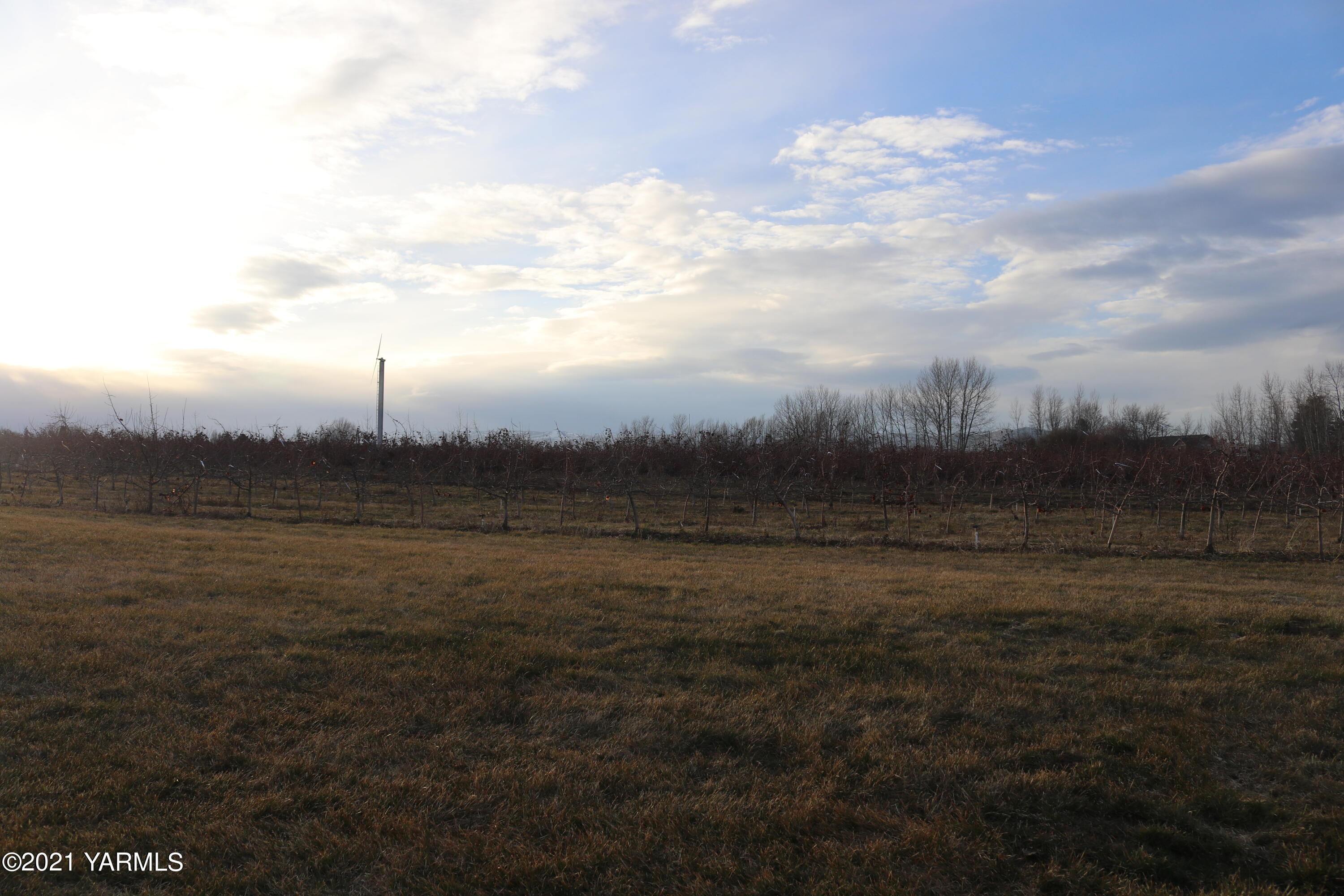 Nka Nka Nelson Road, Unit 1 Yakima, WA 98903 - Photo 33 of 36 a view of lake