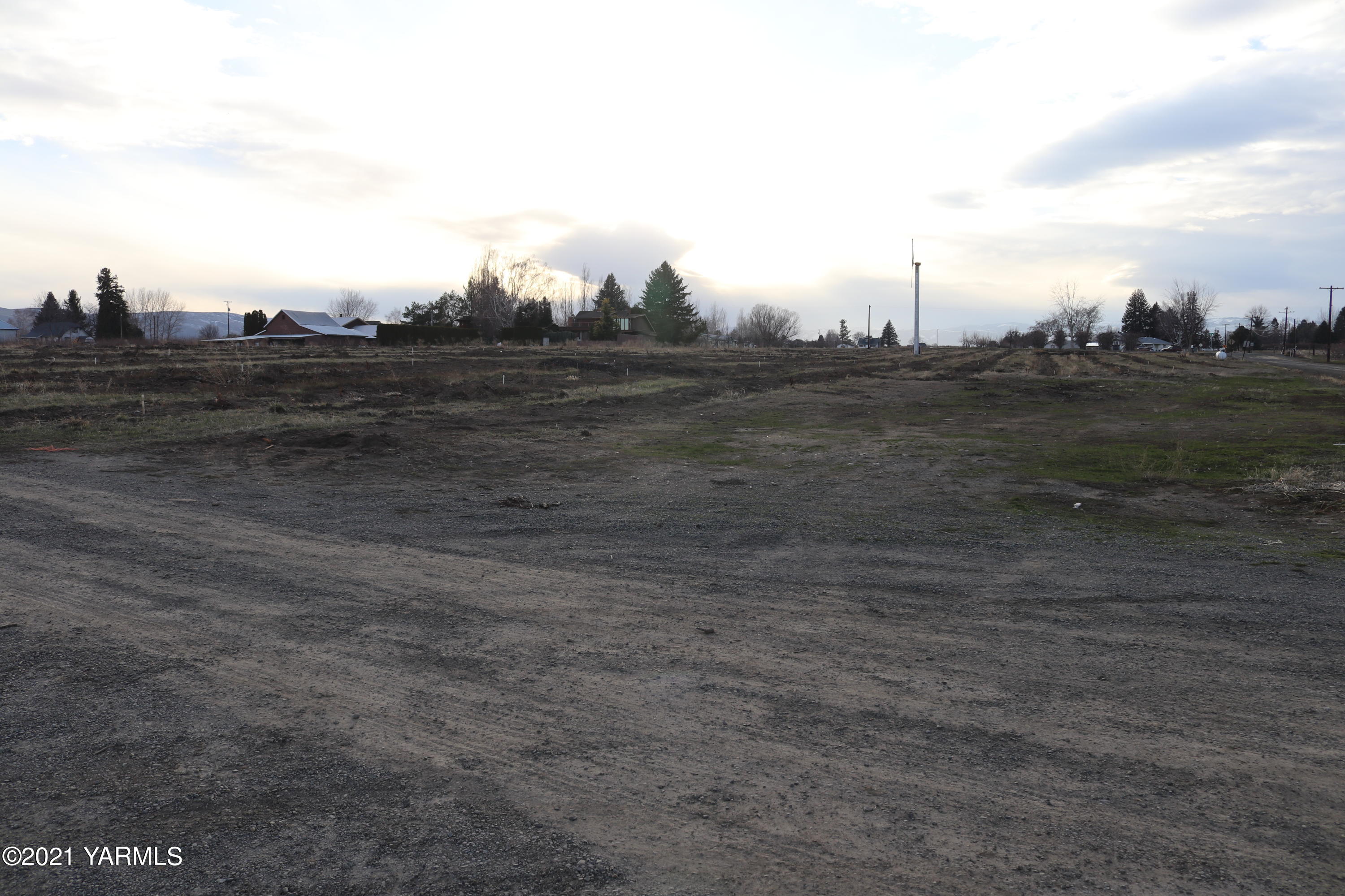 Nka Nka Nelson Road, Unit 1 Yakima, WA 98903 - Photo 36 of 36 a view of a dry yard