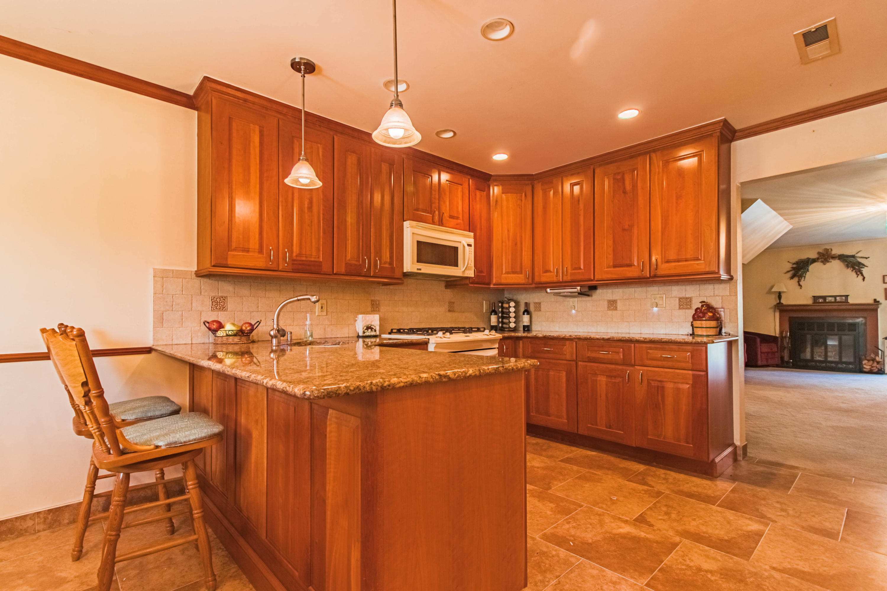 62 Stonegate Drive Staten Island, NY 10304 - Photo 11 of 29 11