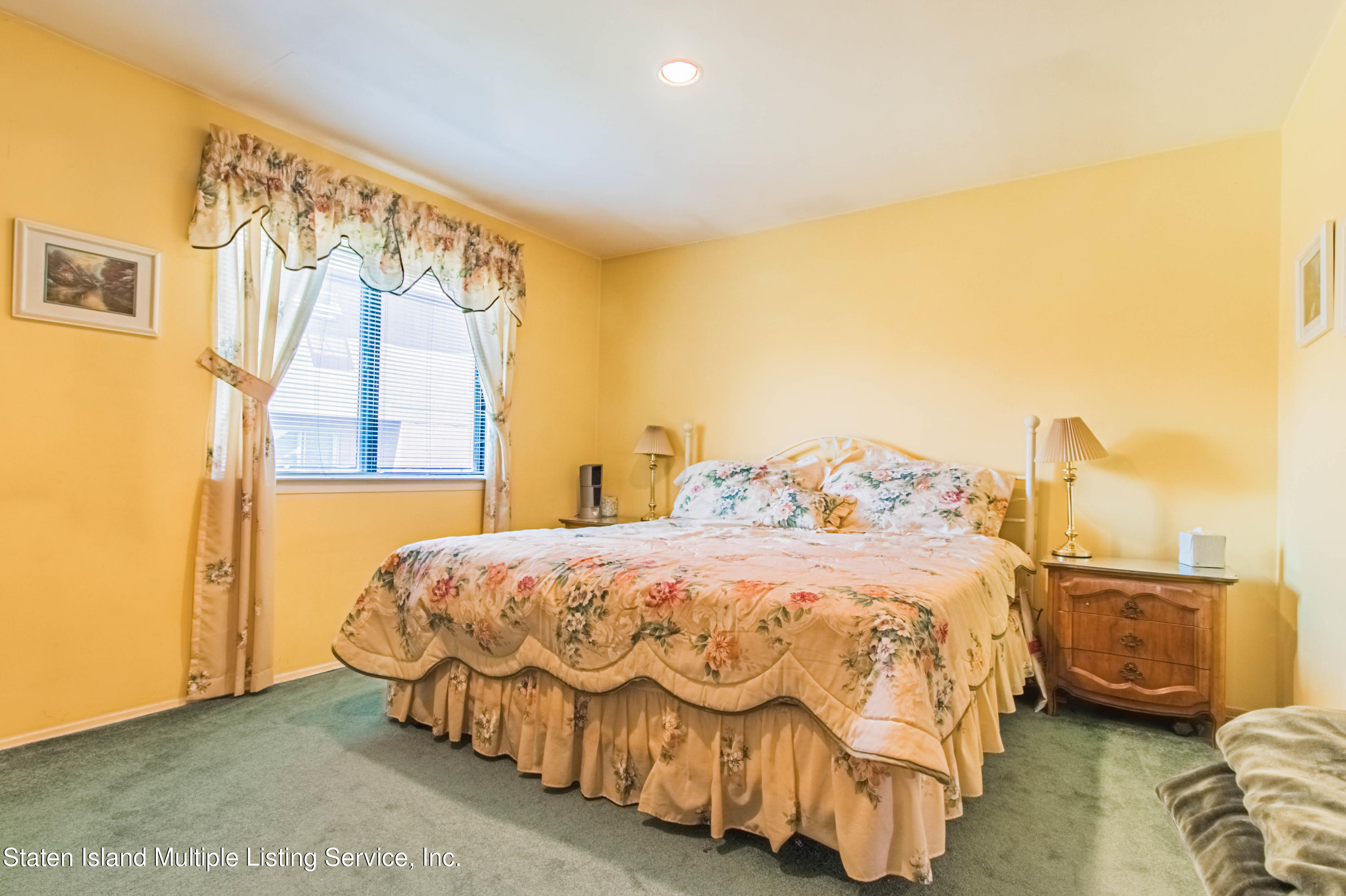 62 Stonegate Drive Staten Island, NY 10304 - Photo 16 of 29 16