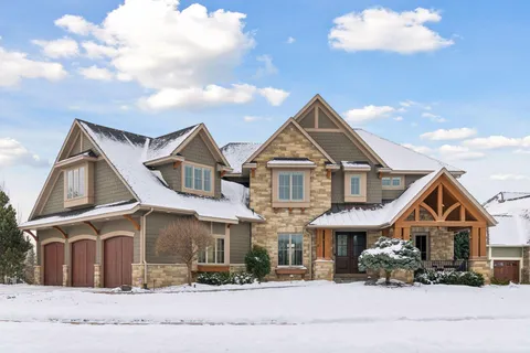 $1,350,000 | 17747 64th Avenue North, Maple Grove, MN 55311
