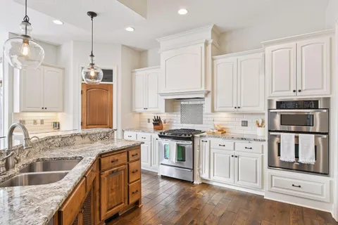 $1,350,000 | 17747 64th Avenue North, Maple Grove, MN 55311