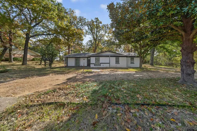 $249,900 | 1620 Woodland Drive, Canton, TX 75103