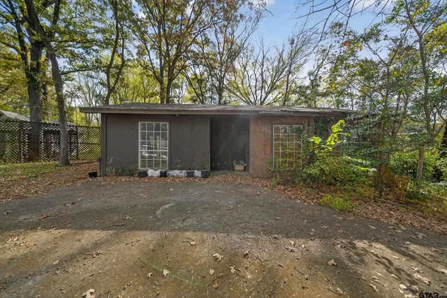 $249,900 | 1620 Woodland Drive, Canton, TX 75103