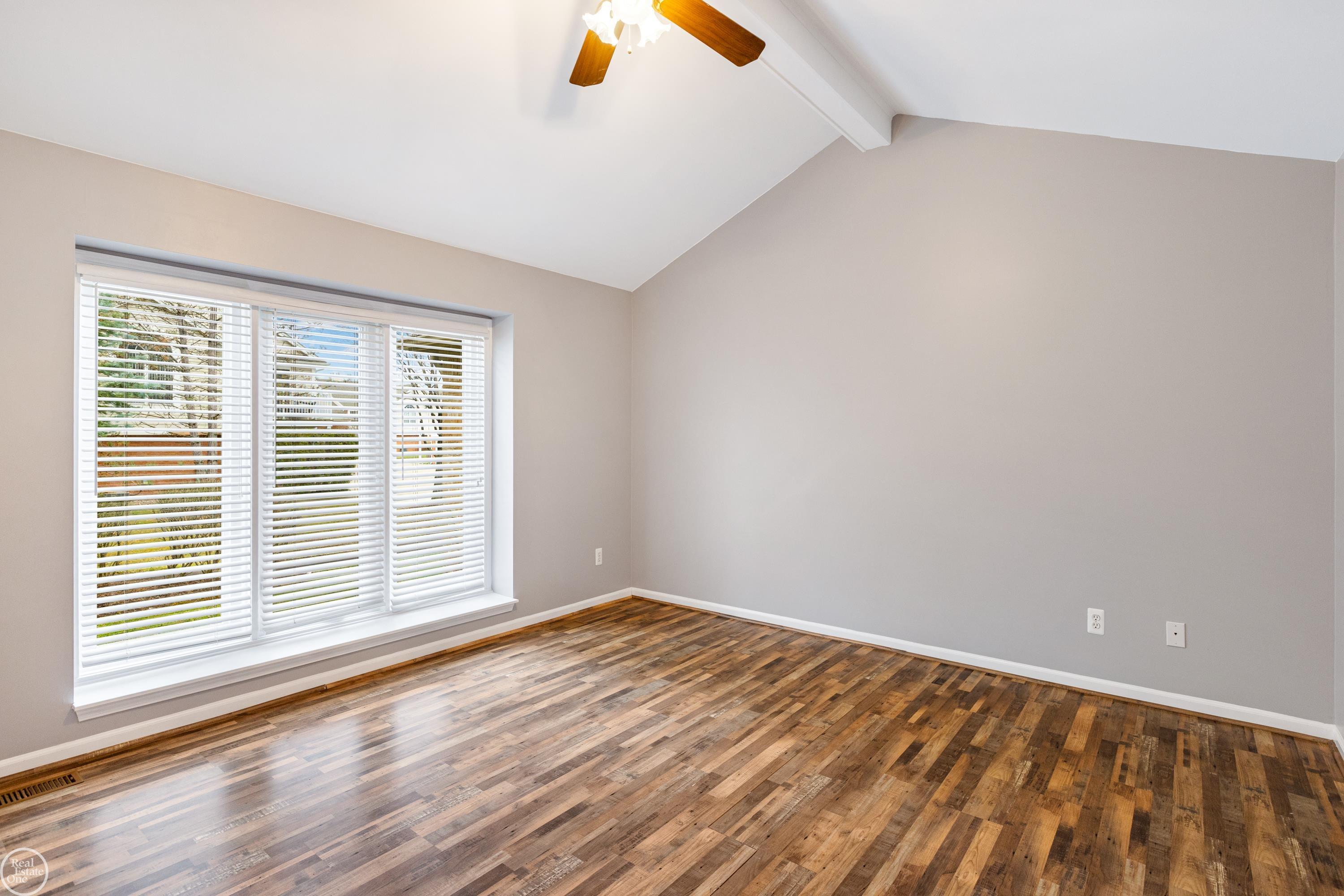 52103 Southview Ridge Macomb, MI 48042 - Photo 23 of 49 50137701-d61fd1aa-a383-42b2-8f92-cde3706b882c.JPG