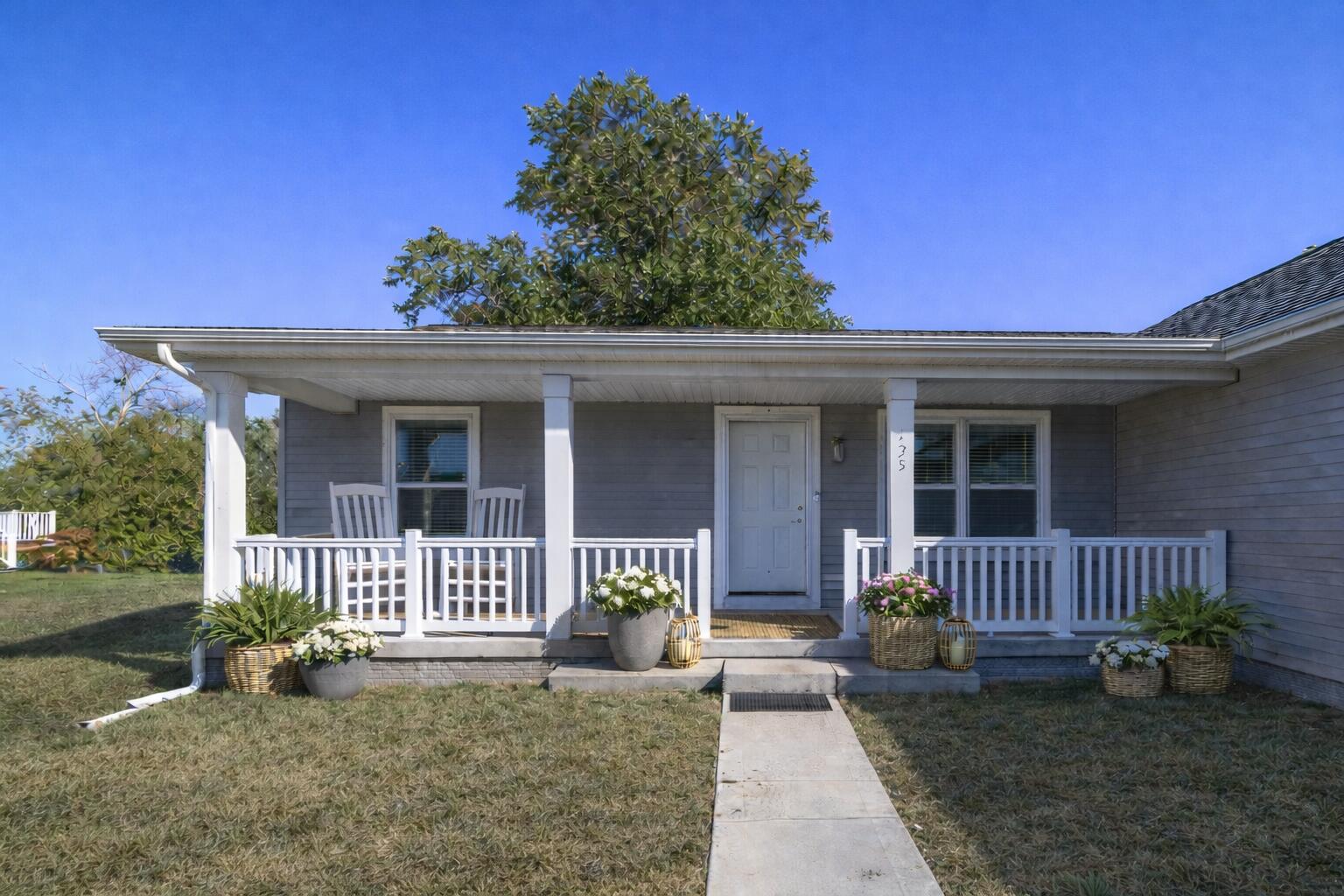 135 Jeremy Street Constantine, MI 49042 - Photo 3 of 70 3