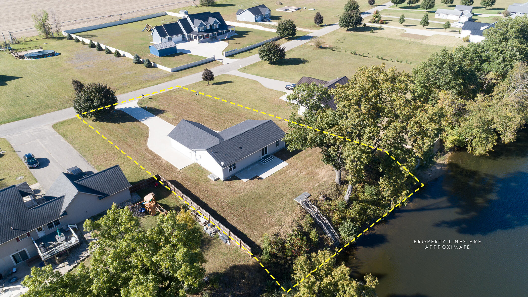 135 Jeremy Street Constantine, MI 49042 - Photo 4 of 70 135 Jeremy-65