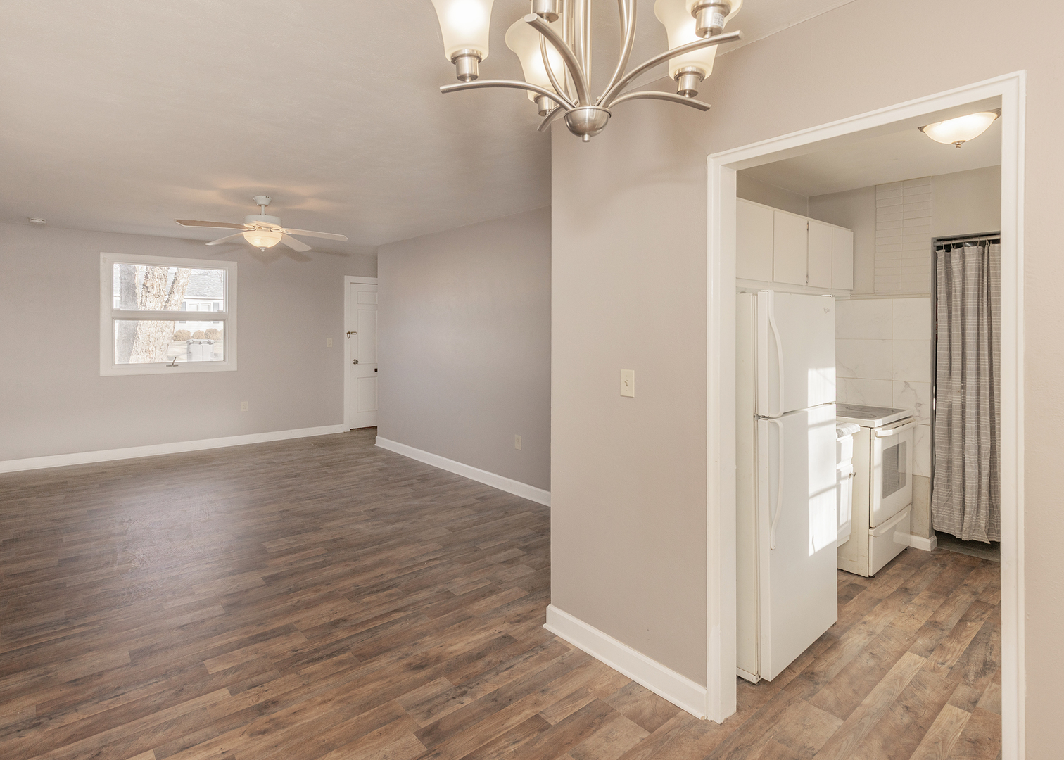 3810 11th Avenue Moline, IL 61265 - Photo 3 of 20