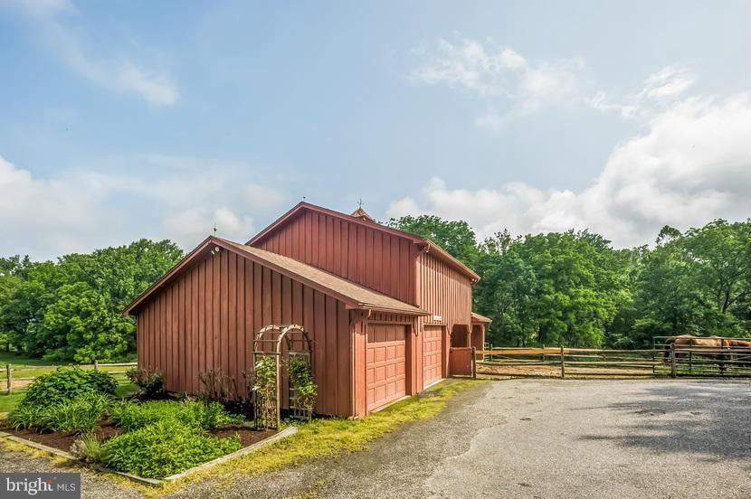 15820 Carroll Road Monkton, MD 21111 - Photo 21 of 30 Exterior (General)