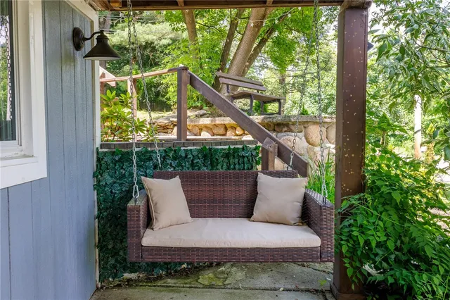 $389,000 | 4 Elizabeth Street, Naples, NY 14512