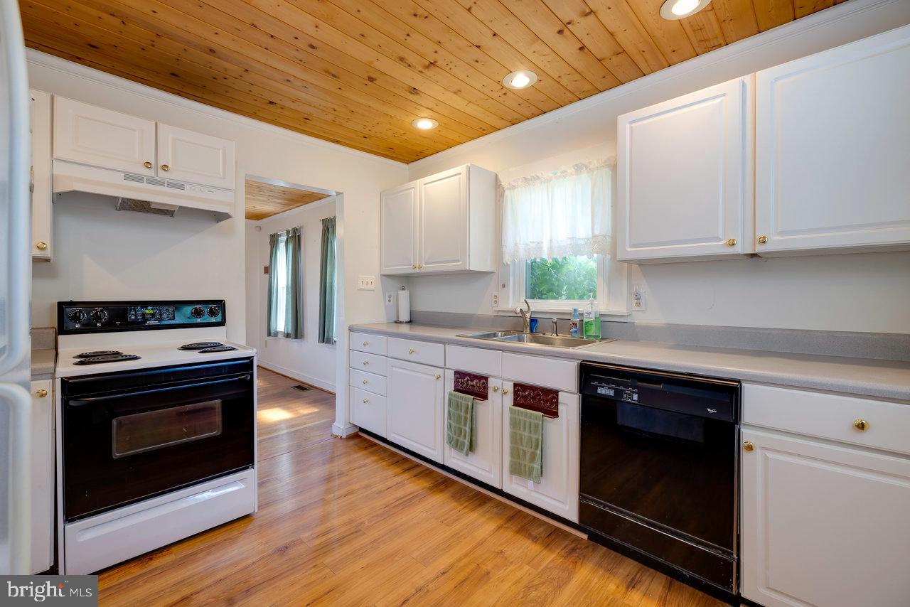 1693 Kelly Road Mount Jackson, VA 22842 - Photo 11 of 39