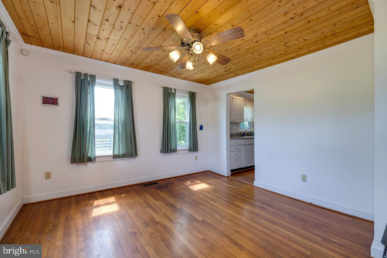 1693 Kelly Road Mount Jackson, VA 22842 - Photo 9 of 39