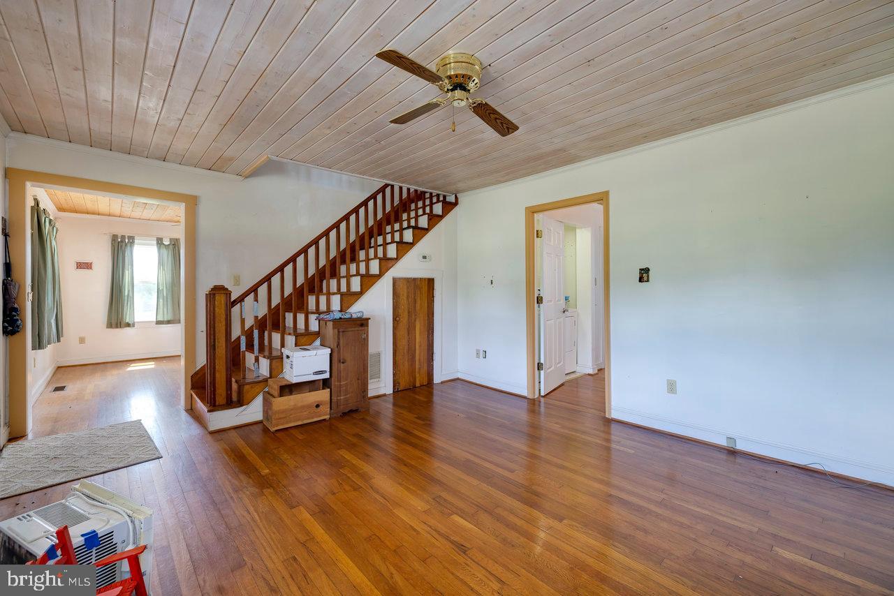 1693 Kelly Road Mount Jackson, VA 22842 - Photo 10 of 39
