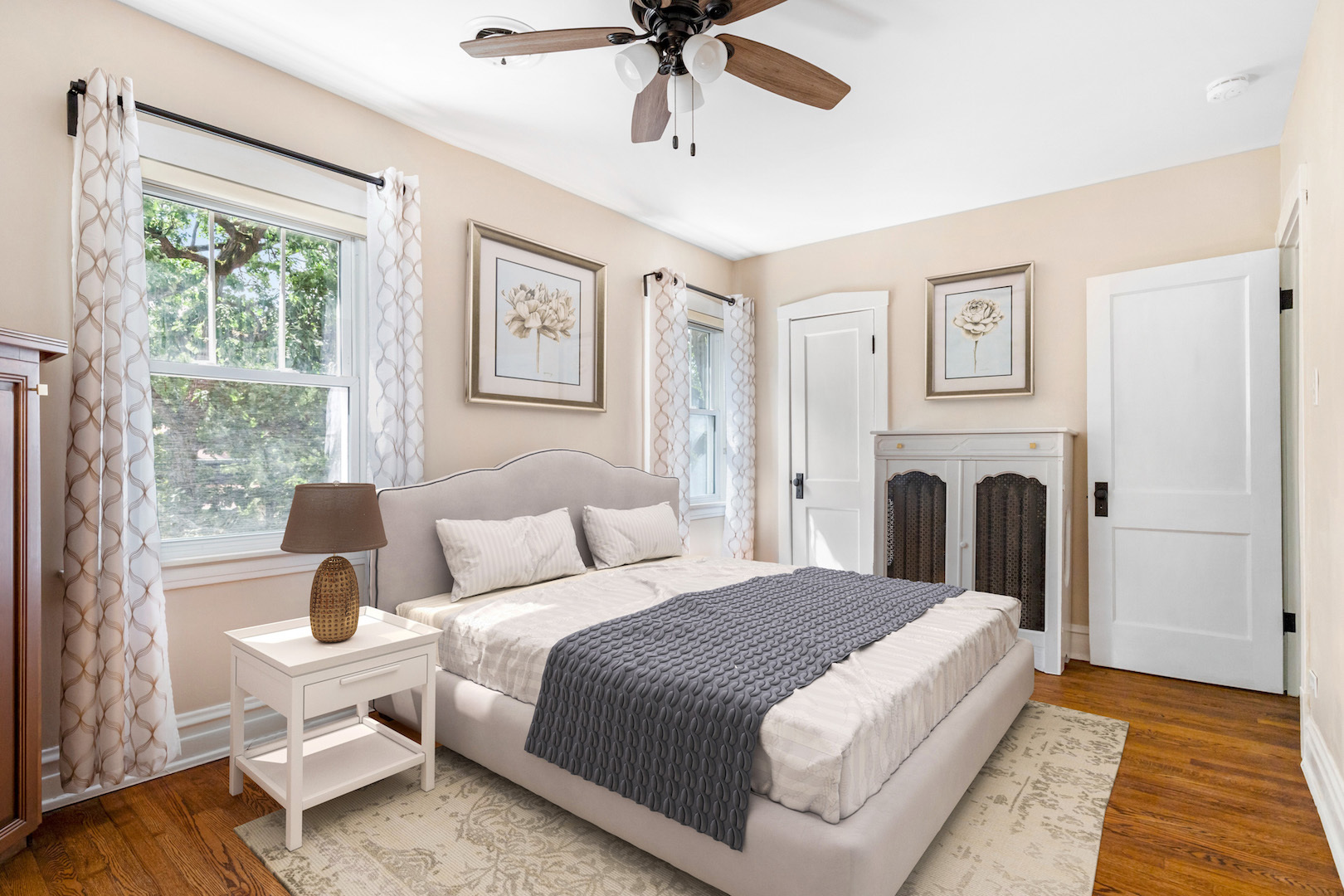 294 Maplewood Road Riverside, IL 60546 - Photo 17 of 31 a bedroom with a bed and a window