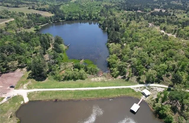an aerial view of a yard