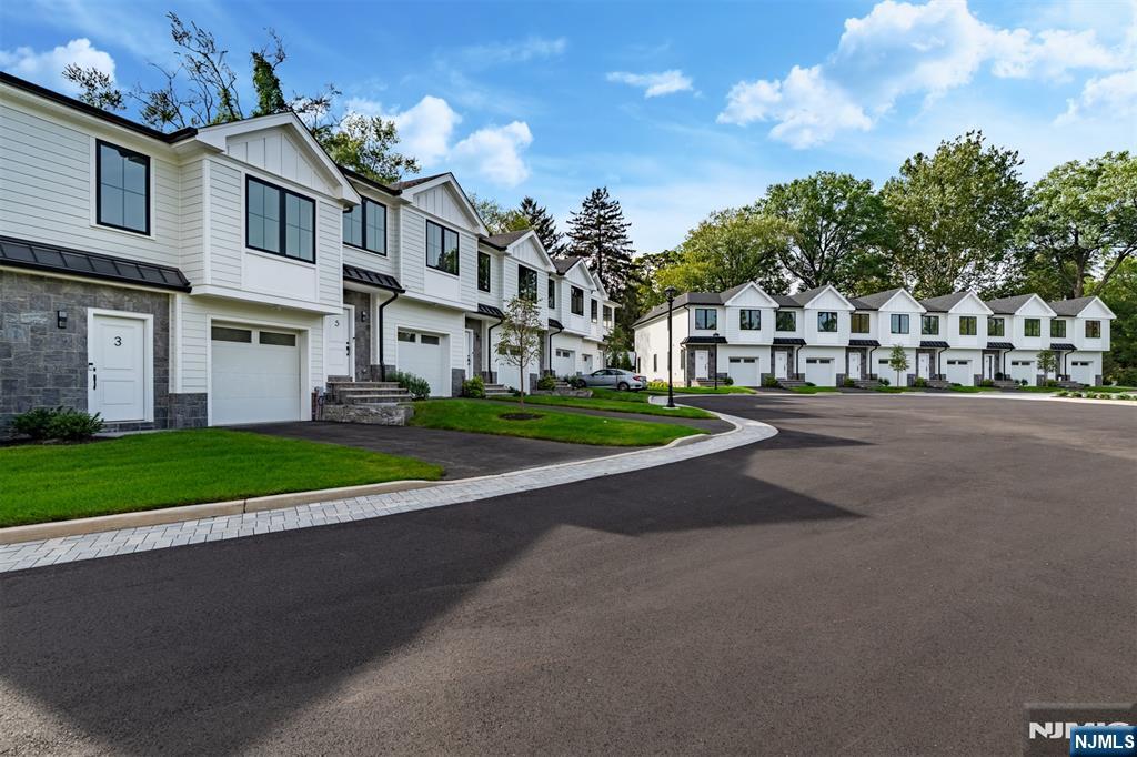 23 Fey Place Oradell, NJ 07649 - Photo 36 of 36 a view of a street with a house