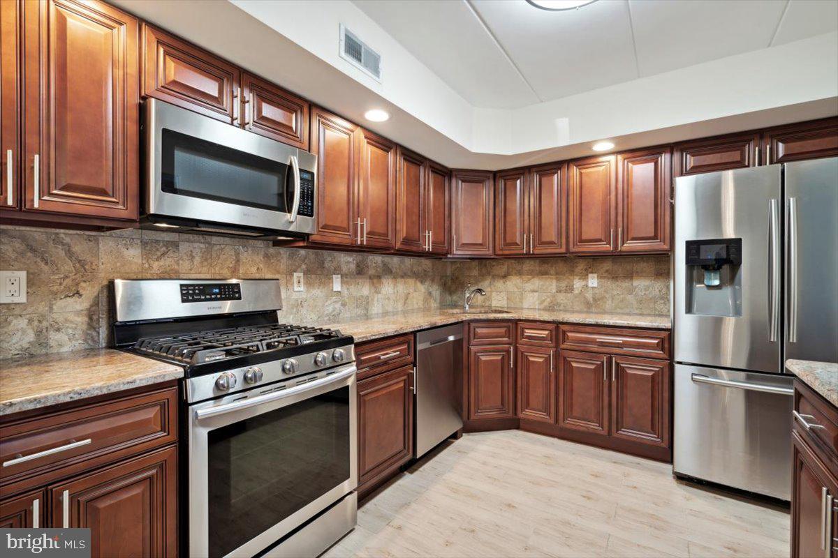 2015 Welsh Road, Unit C39 Philadelphia, PA 19115 - Photo 8 of 27 Gallery Image 8