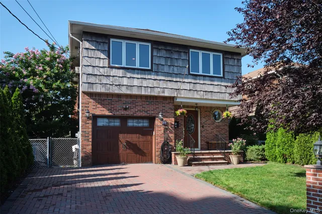 $1,120,000 | 34 Vandewater Avenue, Floral Park, NY 11001