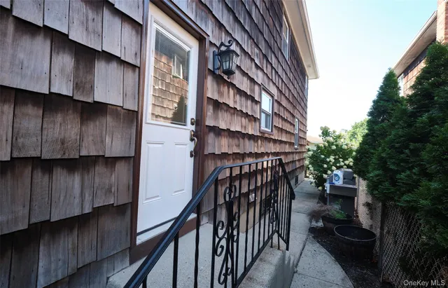 $1,120,000 | 34 Vandewater Avenue, Floral Park, NY 11001