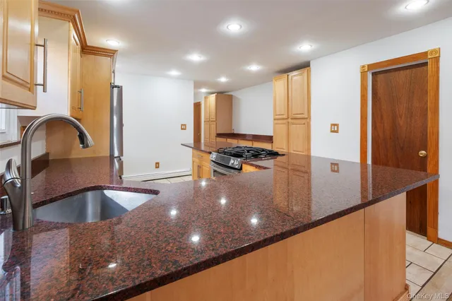 $1,120,000 | 34 Vandewater Avenue, Floral Park, NY 11001