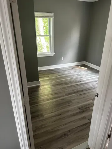 a view of empty room with window