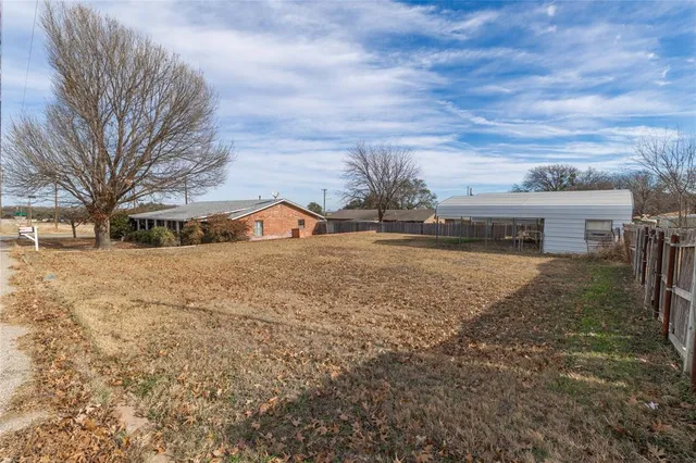 $274,999 | 1408 North Lane Street, Comanche, TX 76442