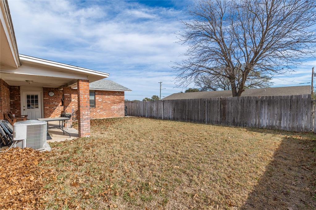 1408 North Lane Street Comanche, TX 76442 - Photo 29 of 34