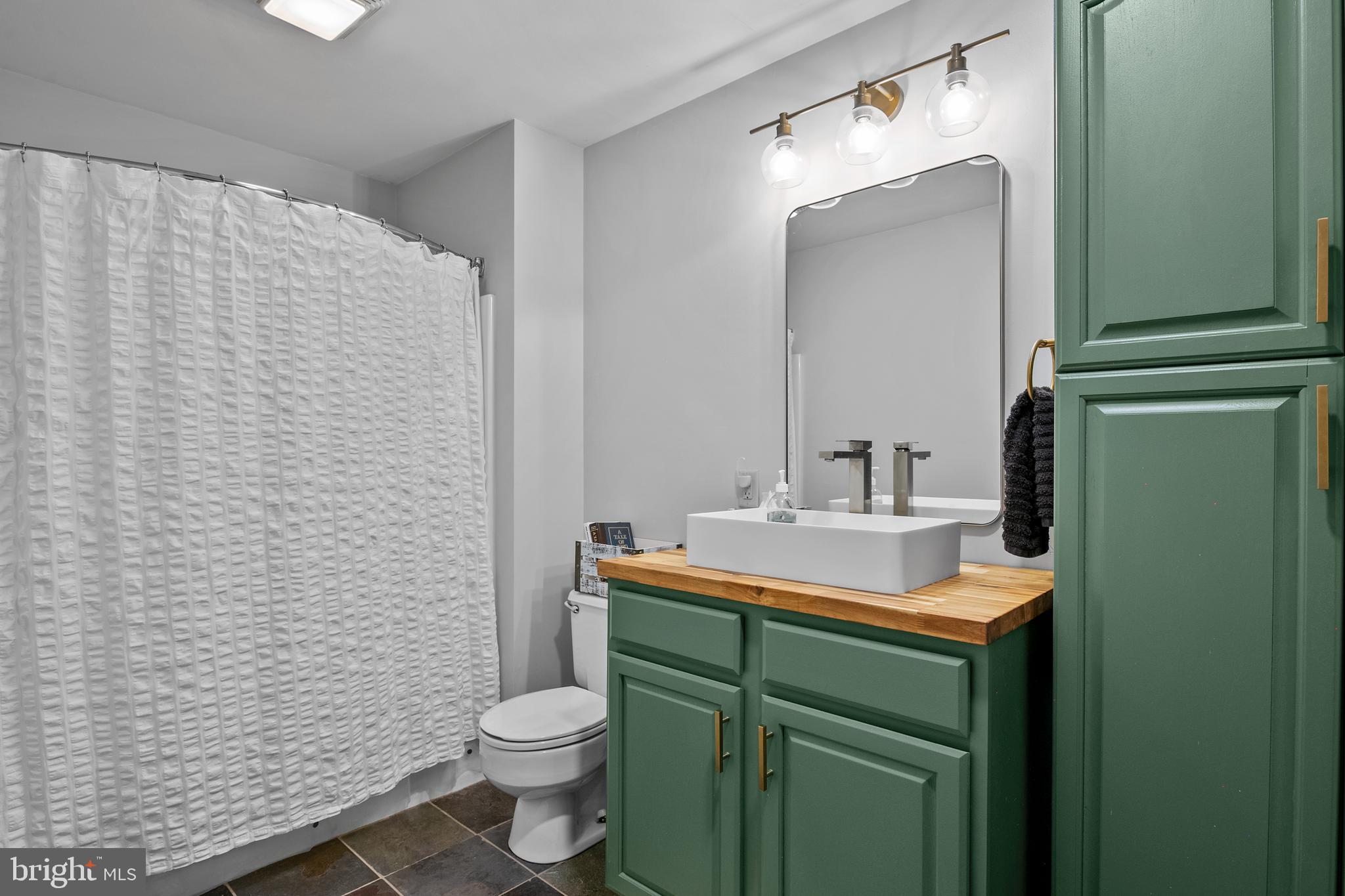 248 Warwick Road Elverson, PA 19520 - Photo 25 of 56 Hallway shared bathroom with sink updates
