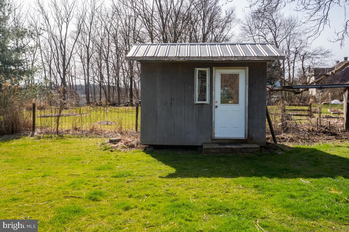 248 Warwick Road Elverson, PA 19520 - Photo 53 of 56 Outdoor storage shed