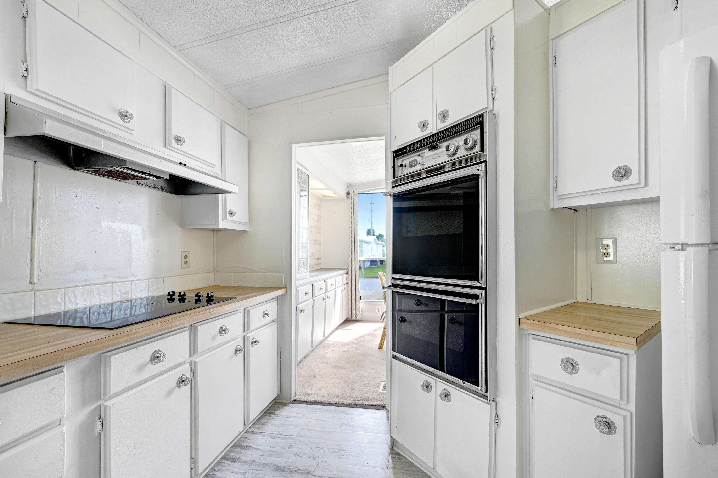 7500 Agawam Road Sebastian, FL 32976 - Photo 22 of 56 Kitchen
