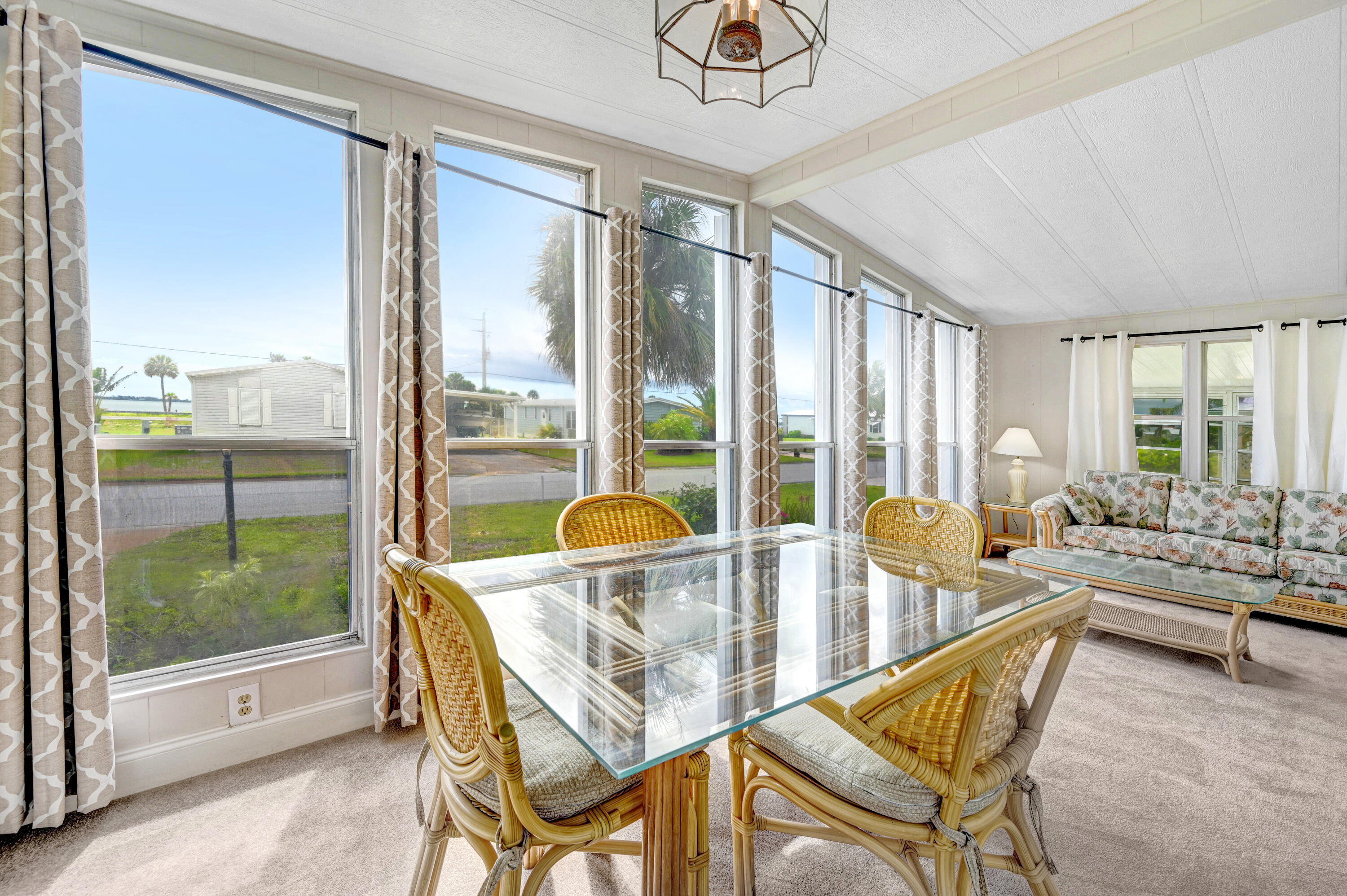 7500 Agawam Road Sebastian, FL 32976 - Photo 23 of 56 Kitchen Table